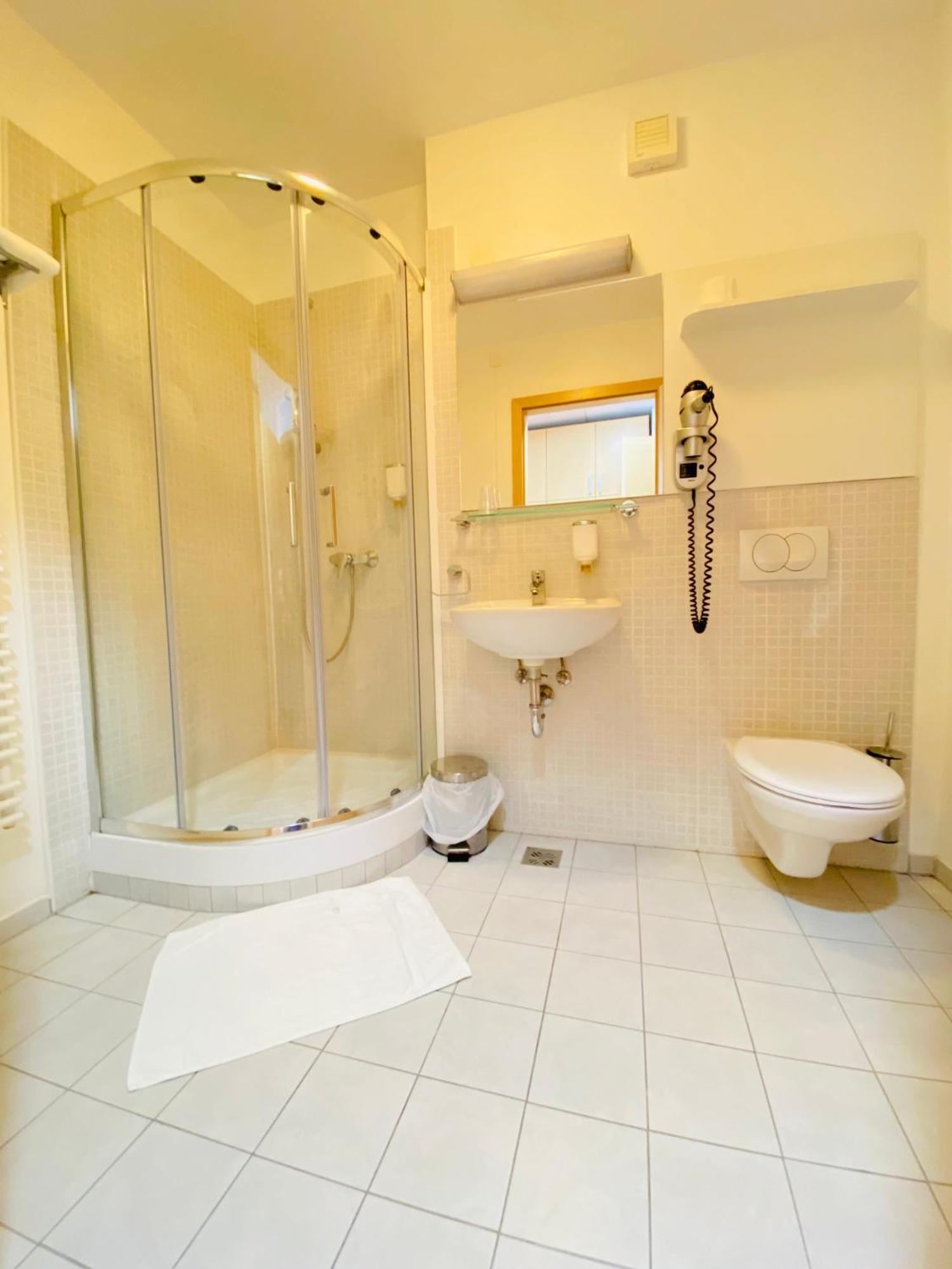 Ruse Hotel Veter מראה חיצוני תמונה